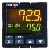 Crveni lav kontrolira PXU100B0-PID kontroler, model PXU, 1/16 DIN, relejni izlaz, 24 VDC